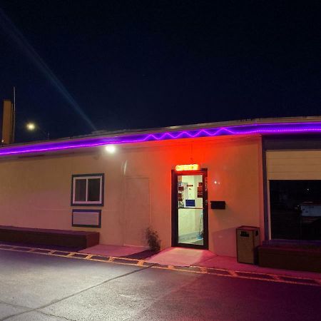 Western Holiday Motel Уичита Экстерьер фото