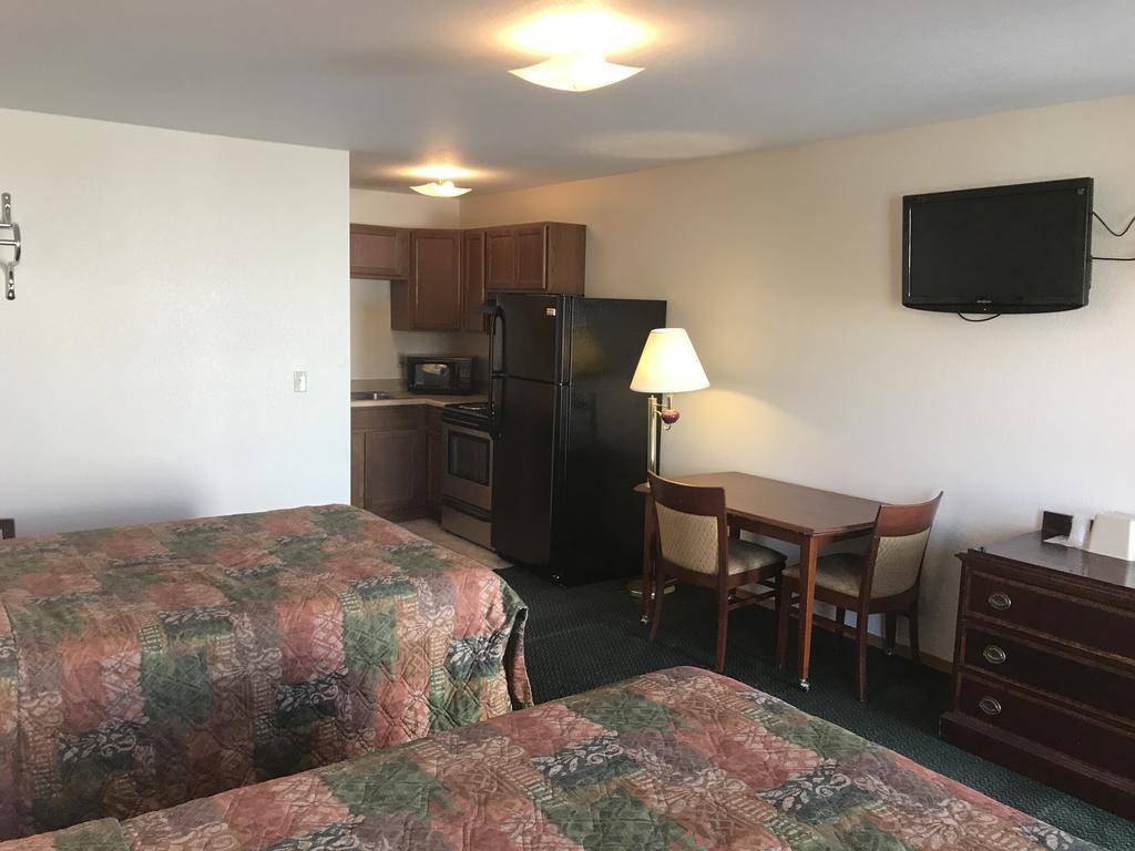 Western Holiday Motel Уичита Экстерьер фото