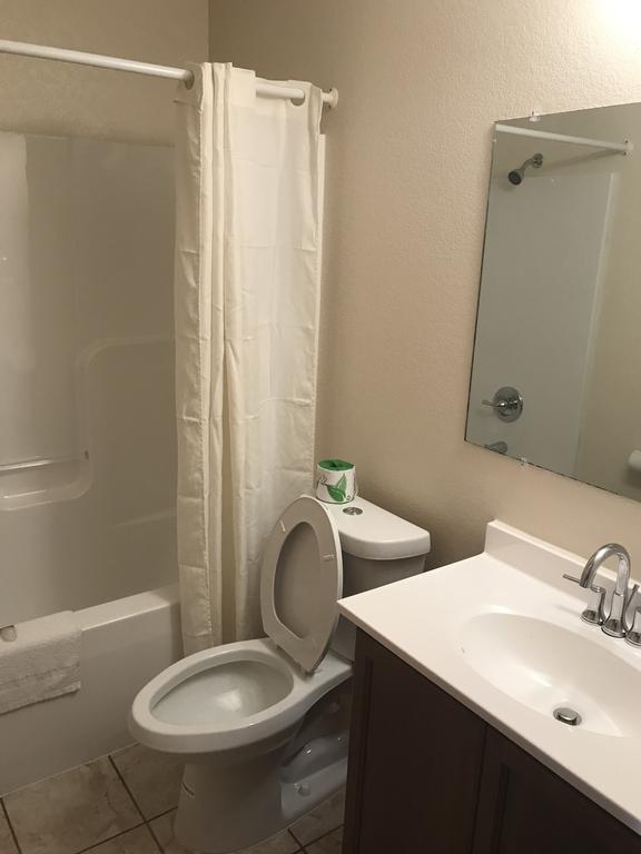 Western Holiday Motel Уичита Экстерьер фото