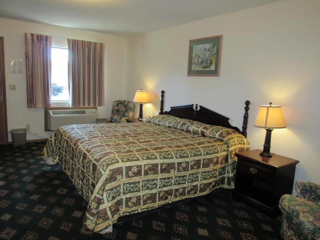Western Holiday Motel Уичита Экстерьер фото
