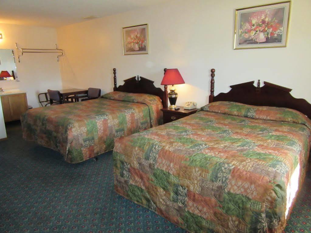 Western Holiday Motel Уичита Экстерьер фото