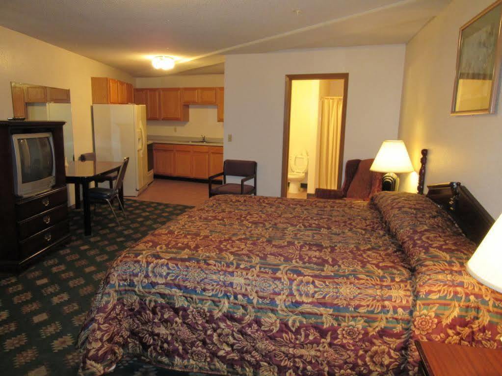 Western Holiday Motel Уичита Экстерьер фото